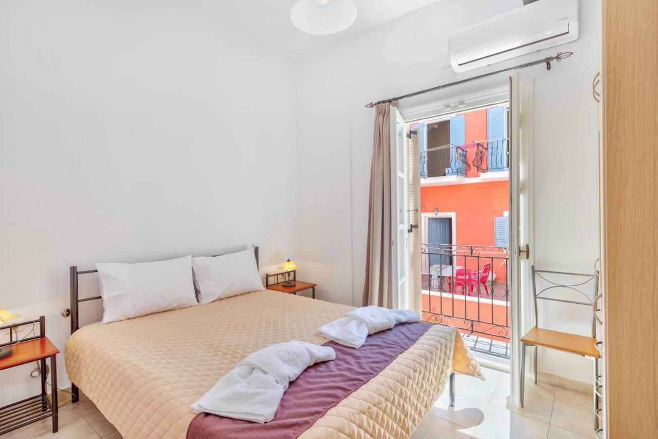 Ethrionplus Two Rooms Apartments Balconies 100 M From The Port Ermupoli Exteriér fotografie