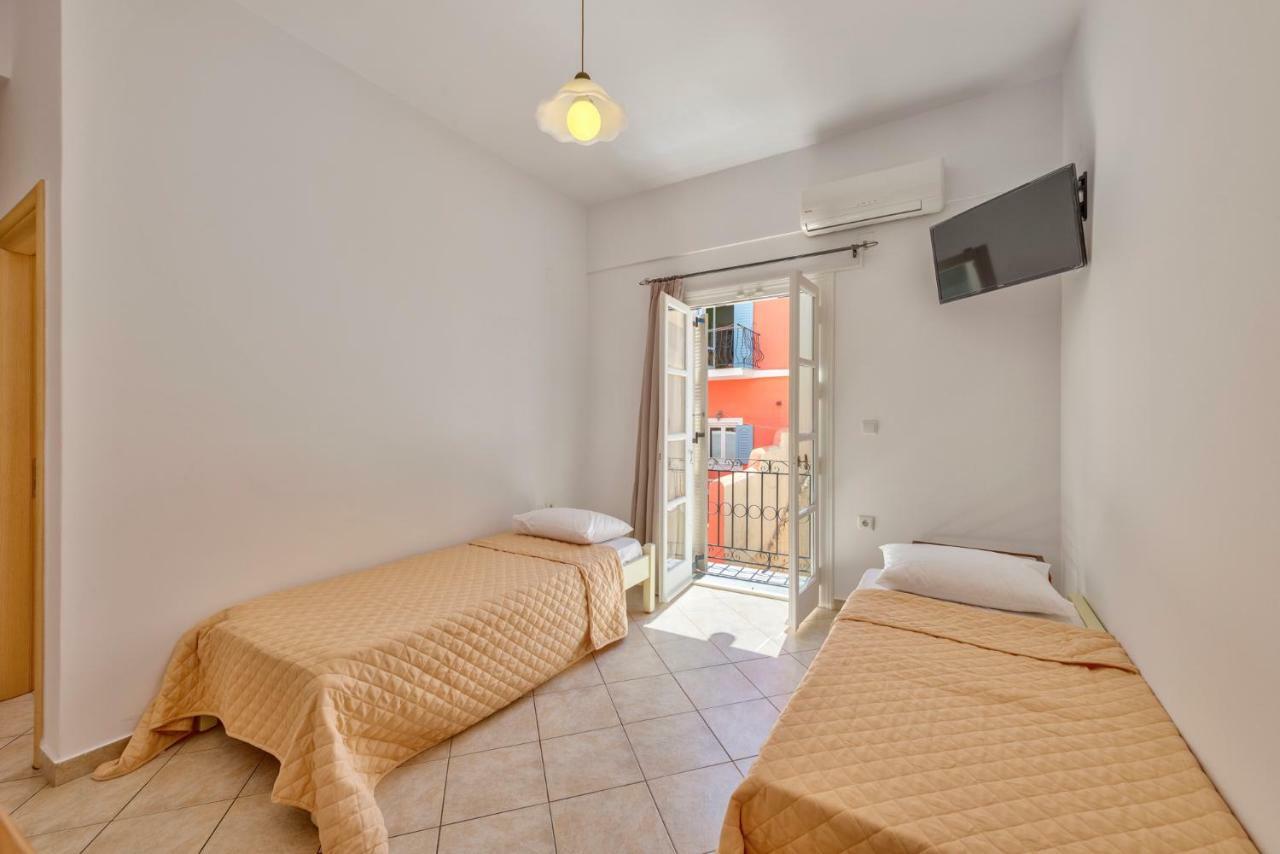 Ethrionplus Two Rooms Apartments Balconies 100 M From The Port Ermupoli Exteriér fotografie
