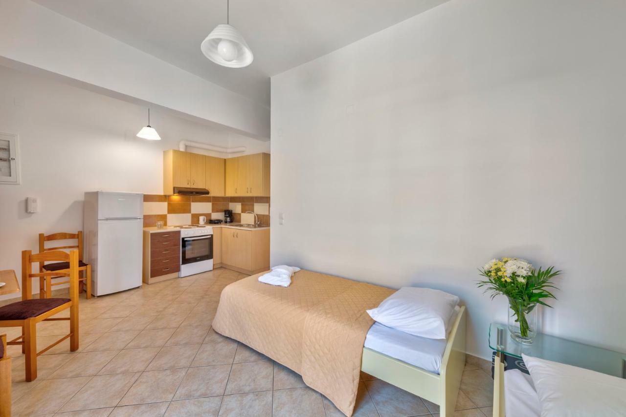 Ethrionplus Two Rooms Apartments Balconies 100 M From The Port Ermupoli Exteriér fotografie
